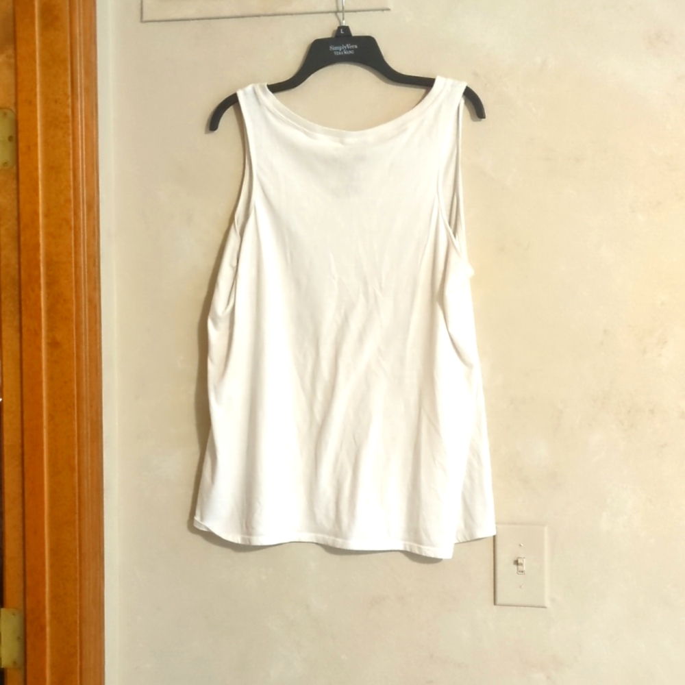 Torrid tank top white MTV Graphic tank top size 0 - Picture 4 of 4